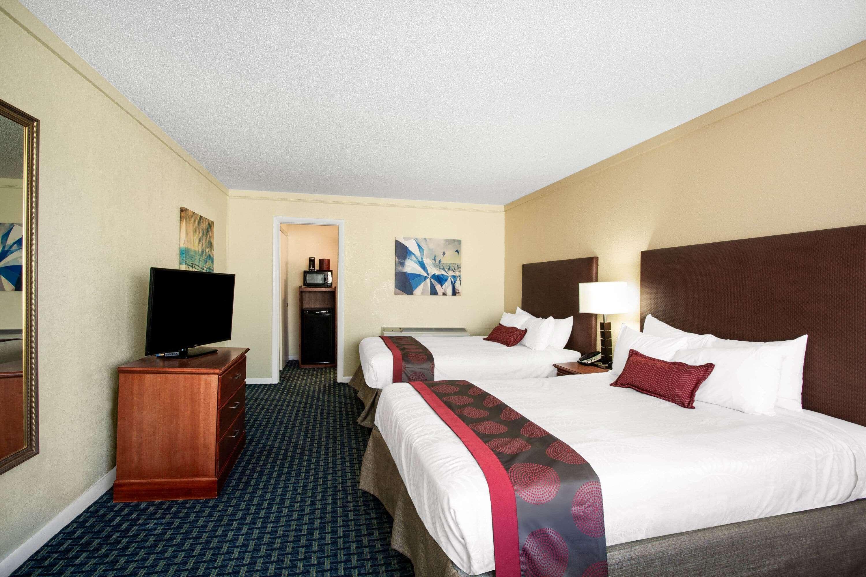 Ramada By Wyndham Virginia Beach Exterior foto
